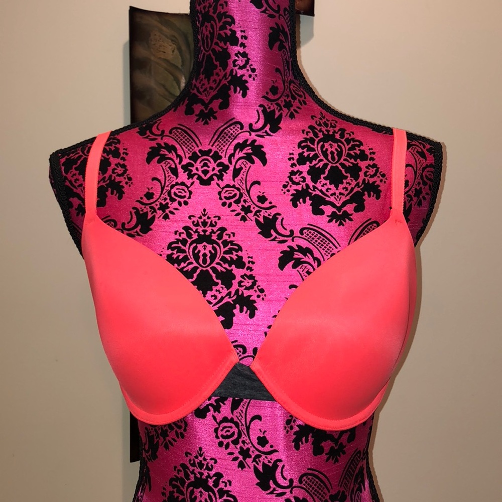 PINK Victoria’s Secret Wear Everywhere Demi Bra